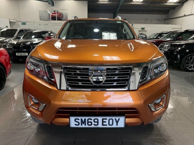 Nissan Navara 2019 2.3 Dci Tekna Pickup Double Cab Au Yellow #3