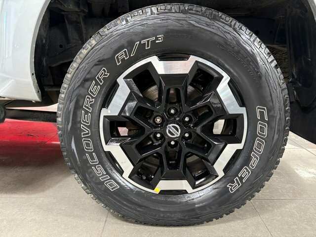 Nissan Navara Double Cab Pick Up Tekna 2.3Dci 190 Tt 4Wd Yellow #13