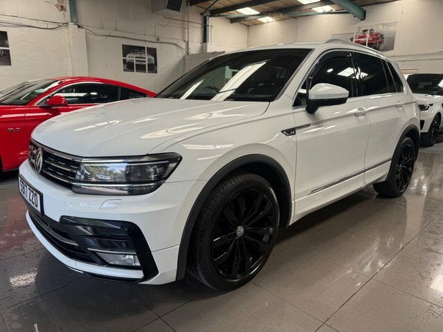 Volkswagen Tiguan 2017 2.0 Tdi Bluemotion Tech R-line Suv White #2
