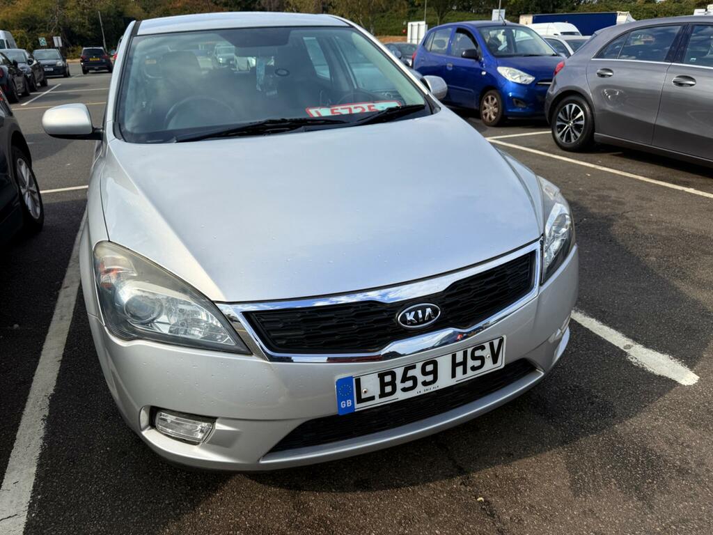 Kia Ceed 2 Silver