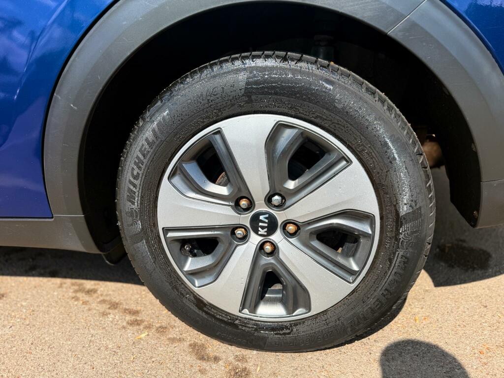 Kia Niro Kia Niro 1.6 Gdi 3 Suv Hybrid Dct Euro Grey #37