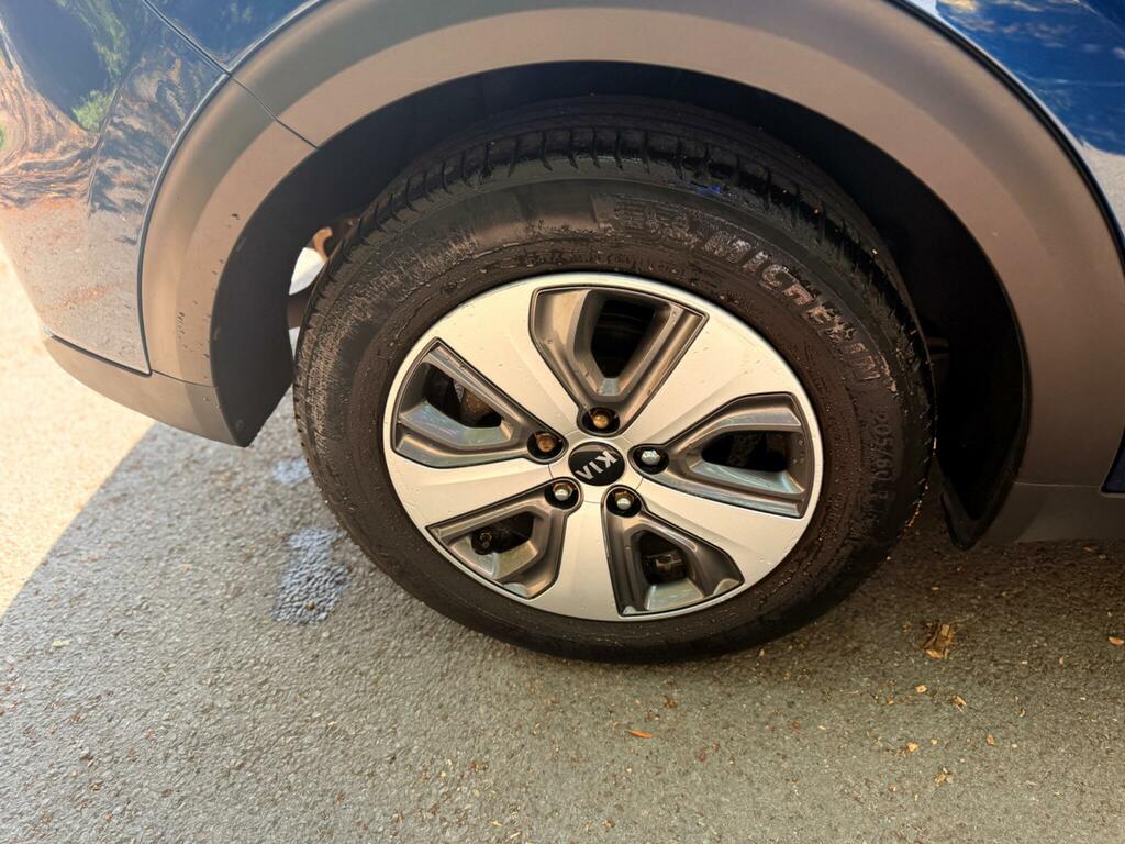 Kia Niro Kia Niro 1.6 Gdi 3 Suv Hybrid Dct Euro Grey #35
