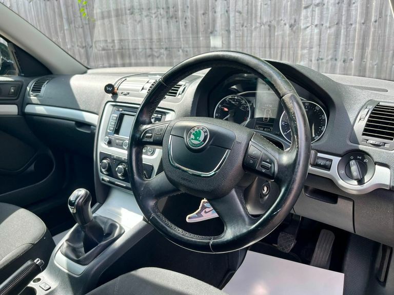 Skoda Octavia 2.0 Tdi Vrs Euro 5 Black #9
