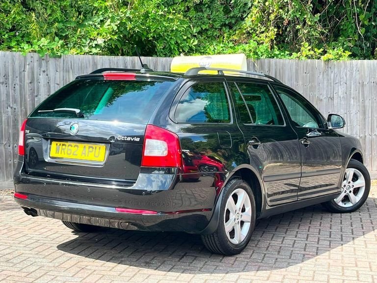 Skoda Octavia 1.4 Tsi Se Euro 5 Black #4