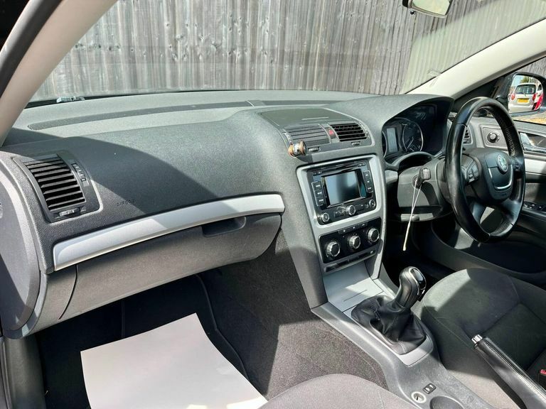 Skoda Octavia 2.0 Tdi Vrs Euro 5 Black #11