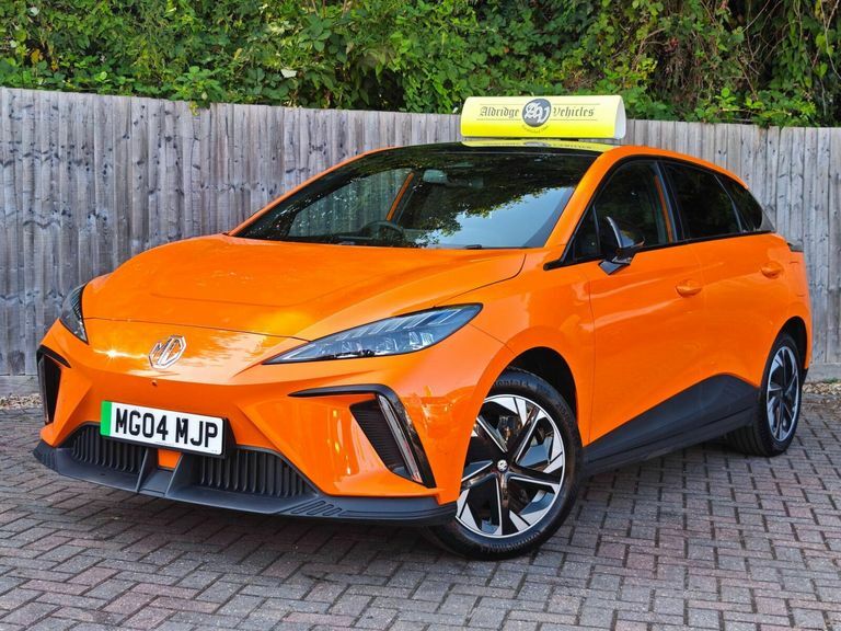 MG MG4 64Kwh Trophy Long Range Orange #3