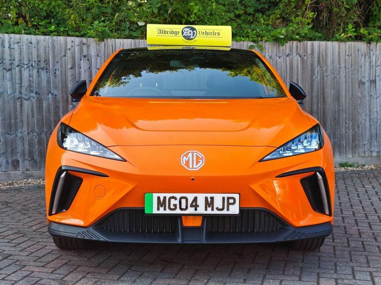 MG MG4 64Kwh Trophy Long Range Orange #5