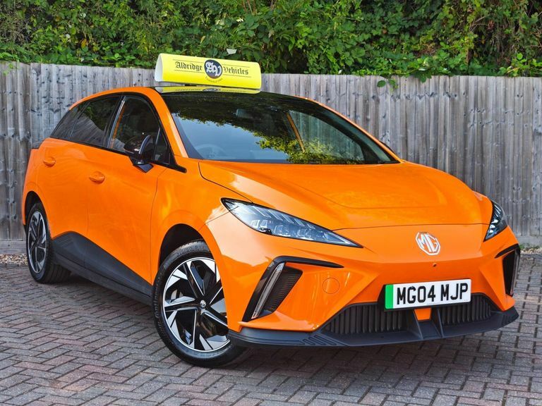MG MG4 64Kwh Trophy Long Range Orange