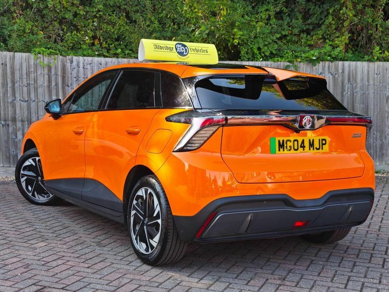 MG MG4 64Kwh Trophy Long Range Orange #2
