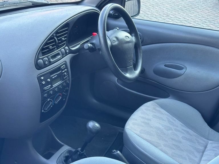 Ford Fiesta 1.2 Fiesta LX Red #10