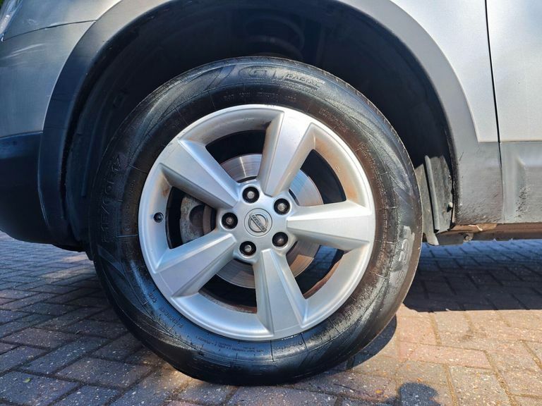 Nissan Qashqai 1.6 Acenta 2Wd Euro 5 Ss Silver #37