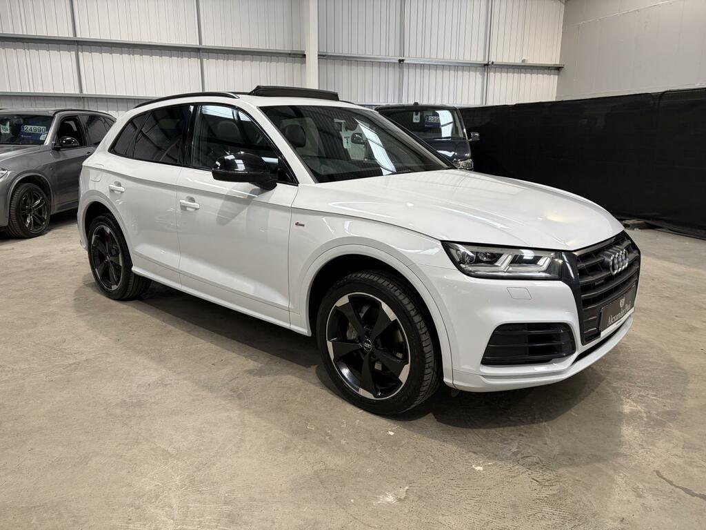 Audi Q5 Black Edition White
