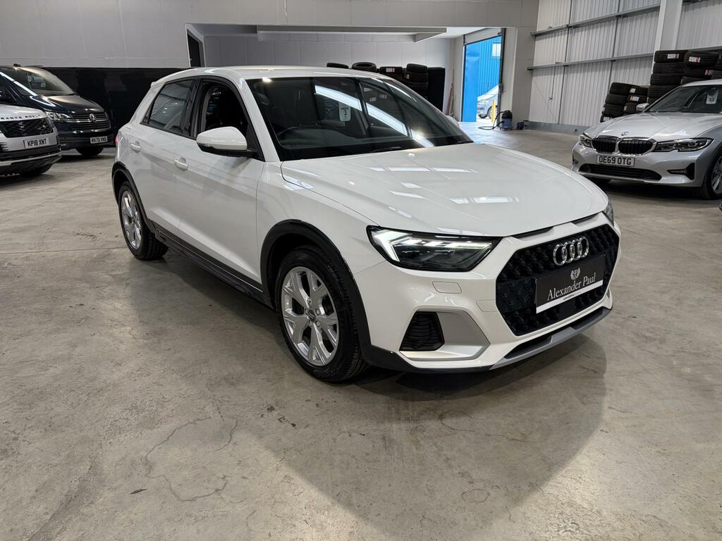 Audi A1 Hatchback 2018 - White