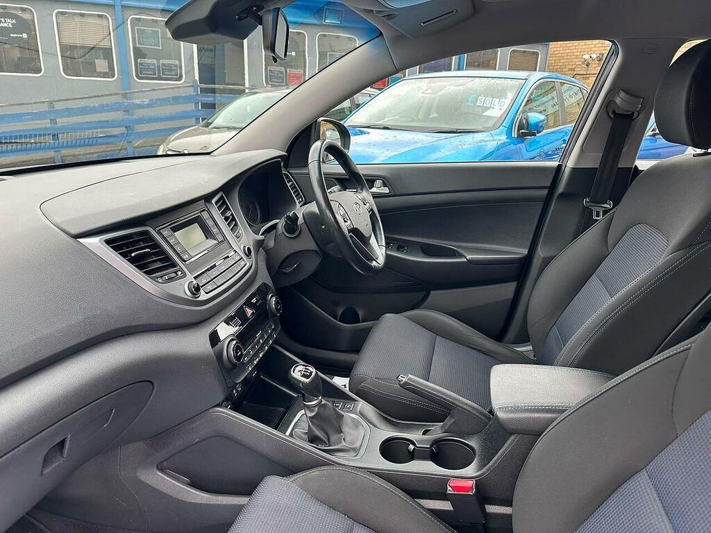 Hyundai Tucson Crdi Premium Se White #15