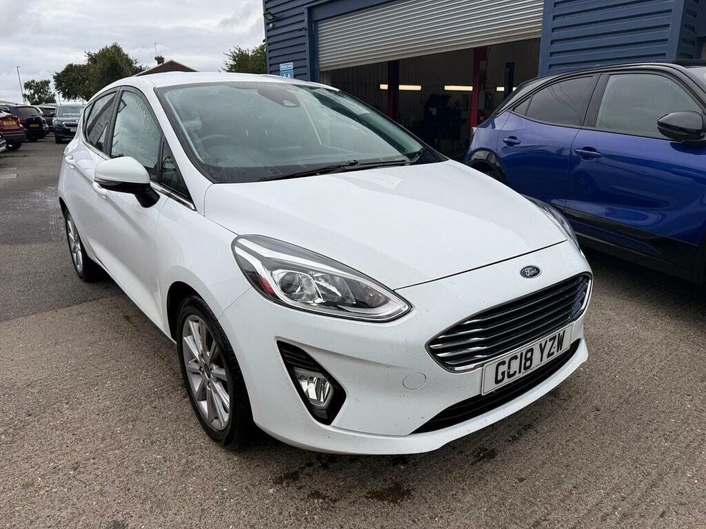 Ford Fiesta 1.0T Ecoboost Titanium Hatchback White