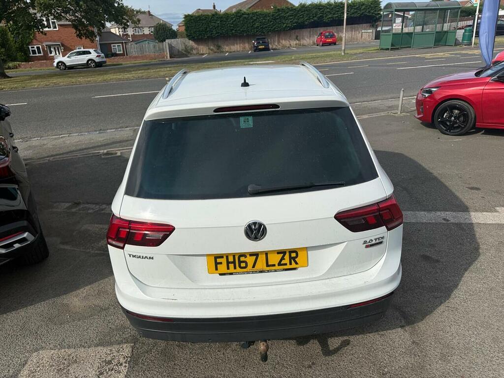 Volkswagen Tiguan 2.0 Tdi Se Navigation Suv 4Motio White #3