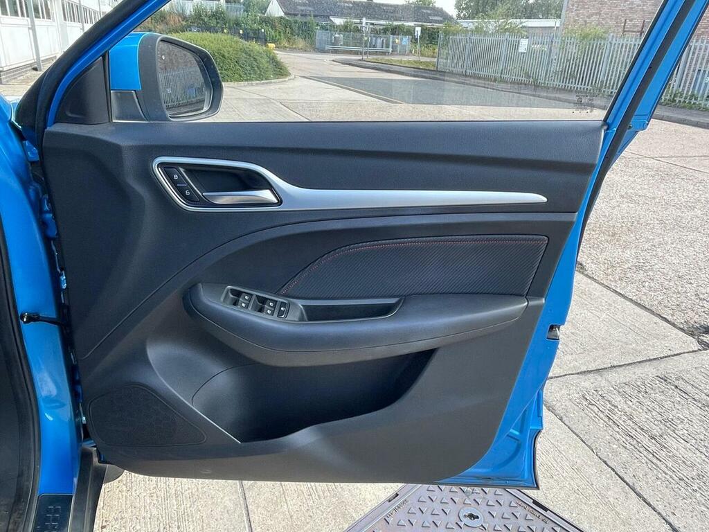 MG ZS 44.5Kwh Exclusive Suv 143 Ps Blue #35