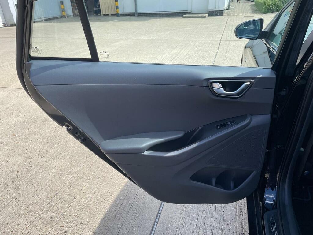 Hyundai Ioniq Premium Se Grey #15