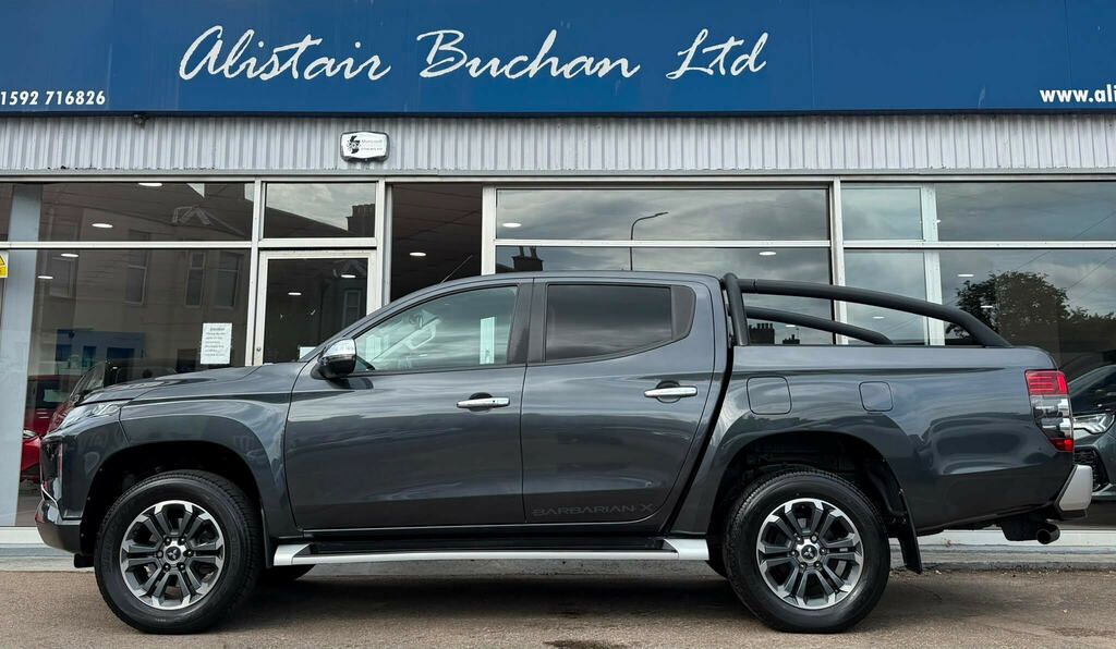 Mitsubishi L200 2.2 Di-d Dc Barbarian X Pickup Double Cab Dies WK69OEF Grey #2