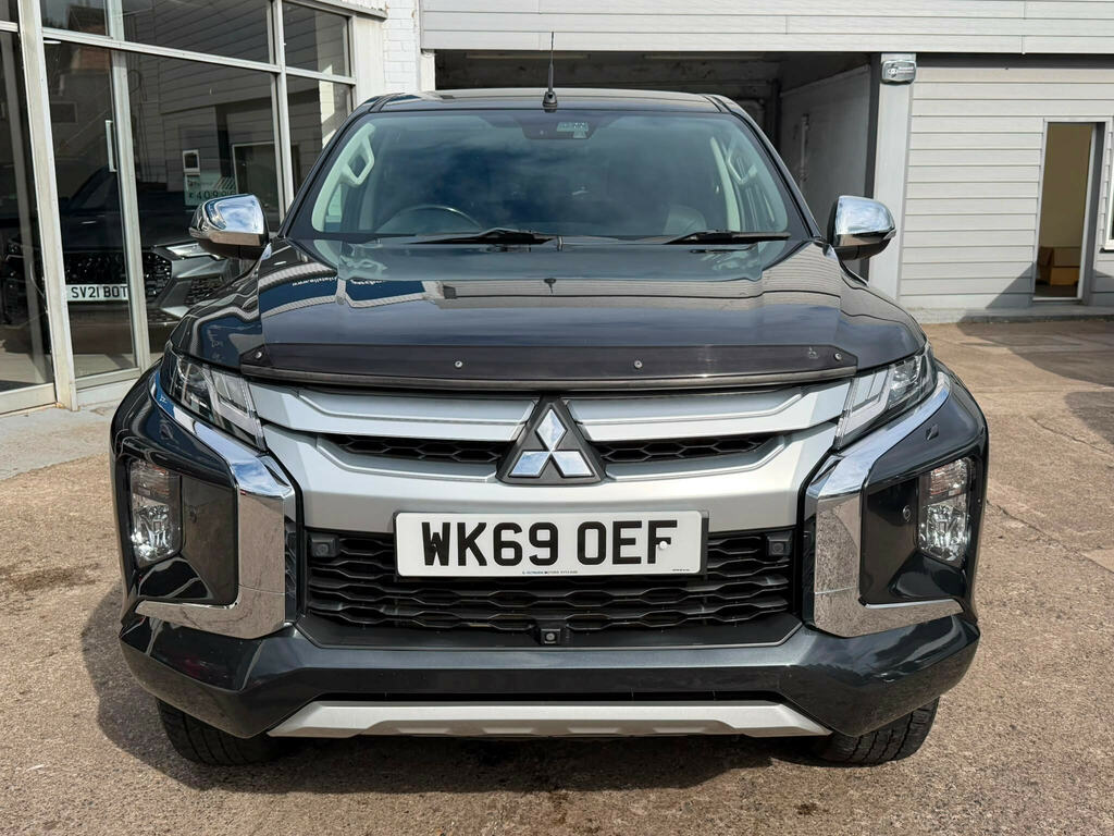 Mitsubishi L200 2.2 Di-d Dc Barbarian X Pickup Double Cab Dies WK69OEF Grey #4