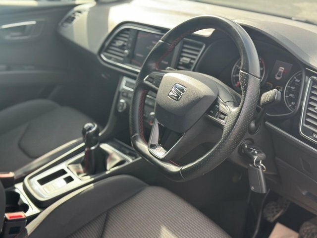 Seat Leon 1.4 Ecotsi Fr Technology Black #2