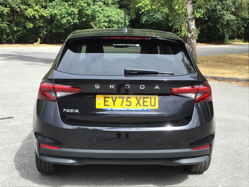 Skoda Fabia 1.0 Tsi 116 Se Edition Dsg Grey #4