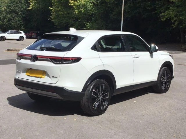 Honda Hr-V 1.5 H I-mmd Elegance Cvt Euro 6 Ss White #3