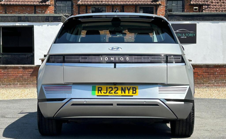 Hyundai Ioniq 5 73Kwh Premium Silver #4