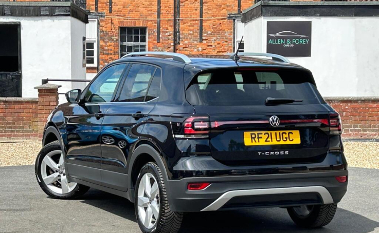 Volkswagen T-Cross 1.0 Tsi R Line Suv Dsg Black #2