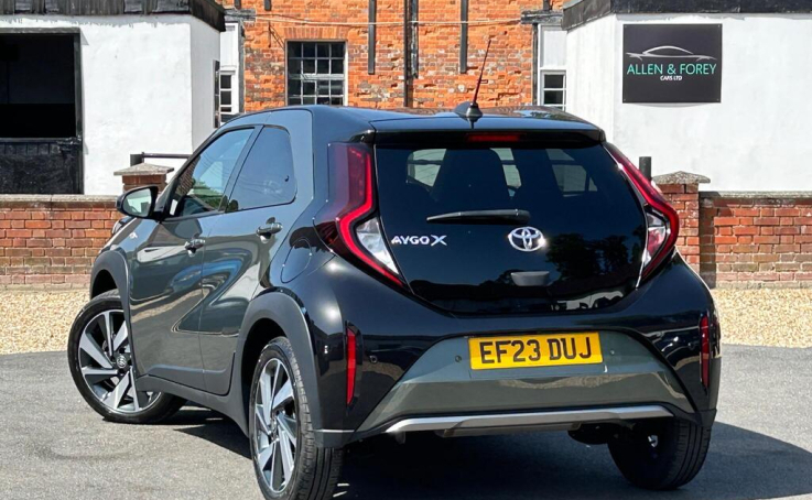 Toyota Aygo X 1.0 Vvt-i Exclusive Euro 6 Ss Green #2