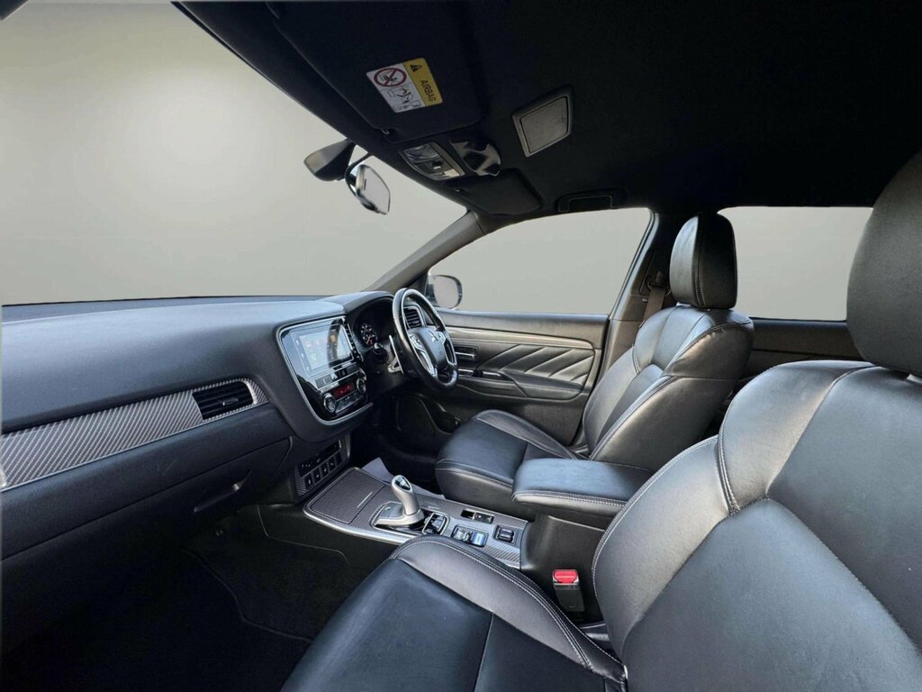 Mitsubishi Outlander 2.3 Di-d Juro 147 Bhp Black #36