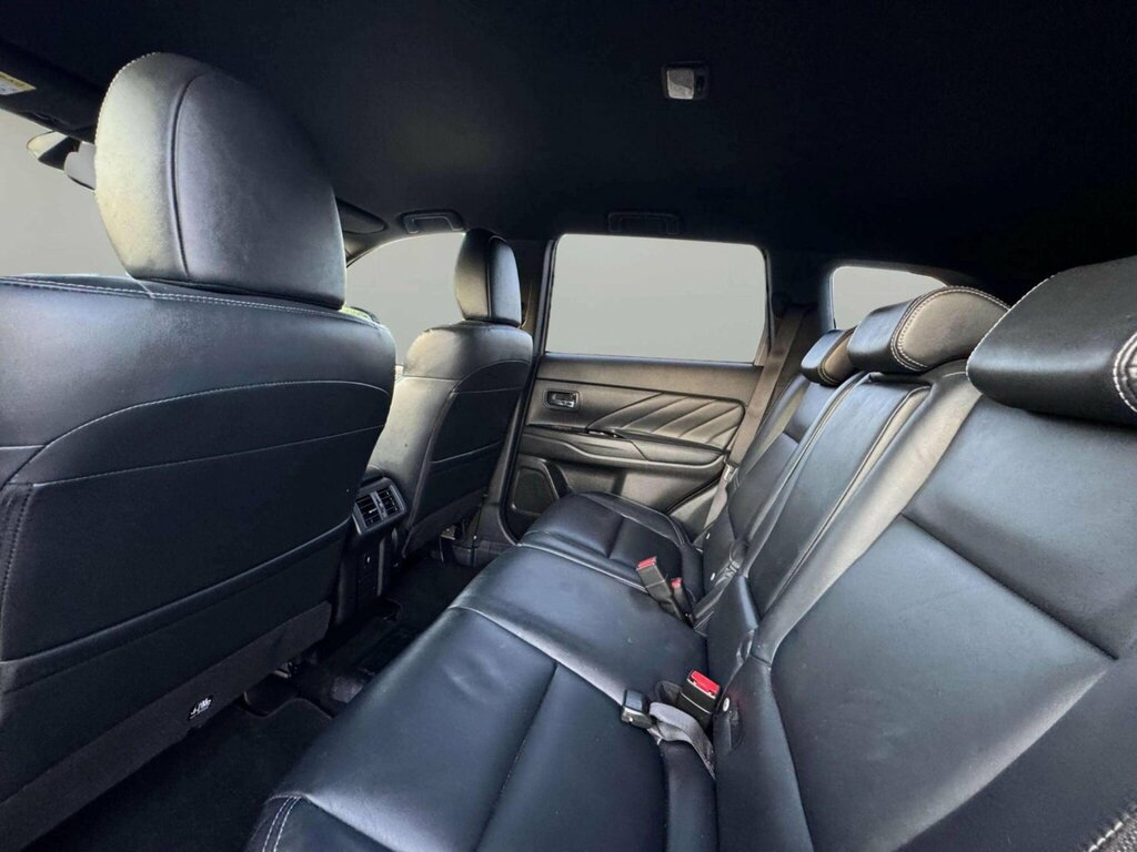 Mitsubishi Outlander 2.3 Di-d Juro 147 Bhp Black #42