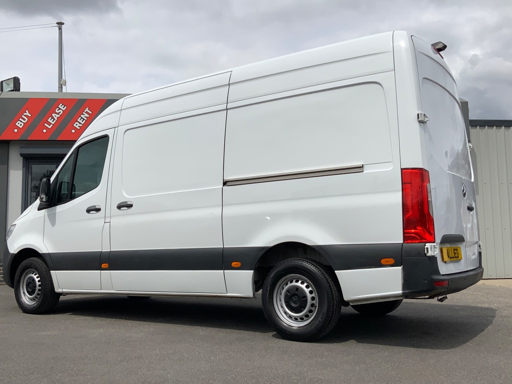 Mercedes-Benz Sprinter 315 Cdi L2h2 Mwb Progressive Panel Van Rwd White #5