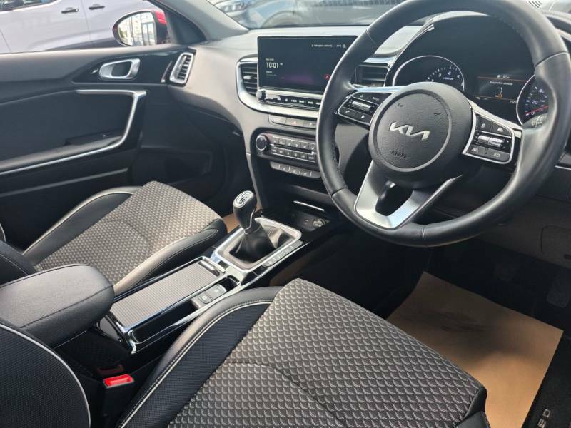 Kia Xceed 1.5T Gdi Isg 3 Red #2