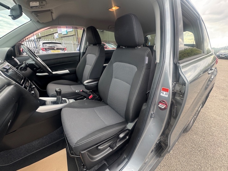 Suzuki Vitara Suv 1.6 Sz-t Euro 6 Ss 201616 White #10