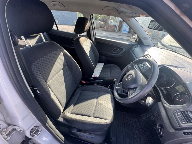 Skoda Fabia 1.2 Tdi Greenline II Euro 5 Ss White #9