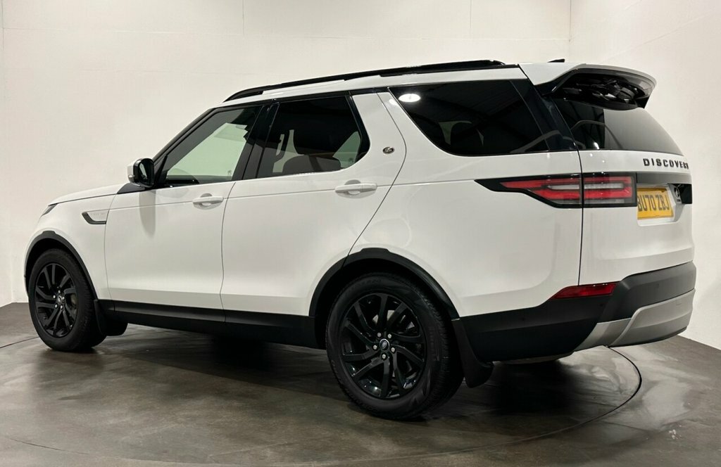 Land Rover Discovery 3L Hse White #3