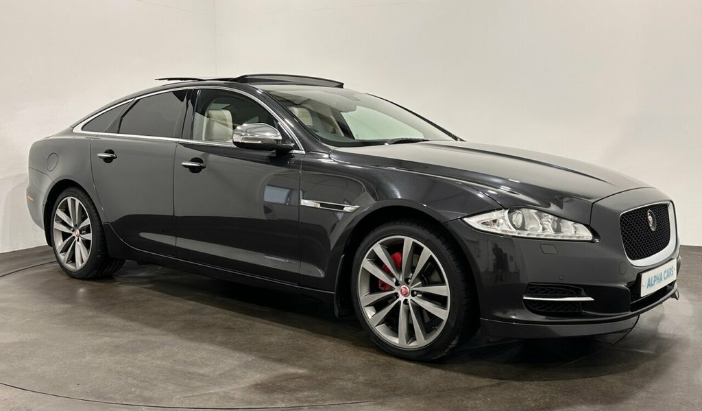 Jaguar XJ 3L Portfolio Grey