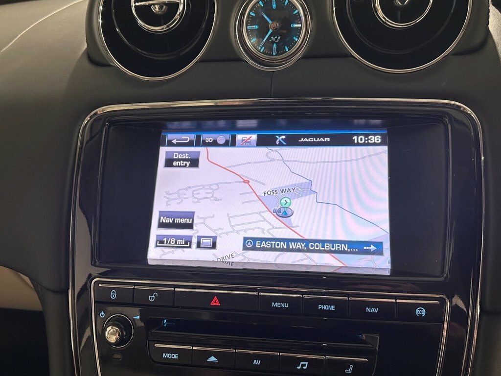 Jaguar XJ 3.0D V6 Portfolio Euro Red #22