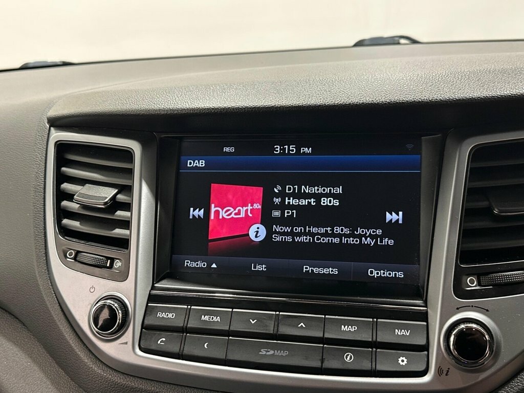 Hyundai Tucson Tucson Se Nav Blue Drive 2Wd Crdi White #16
