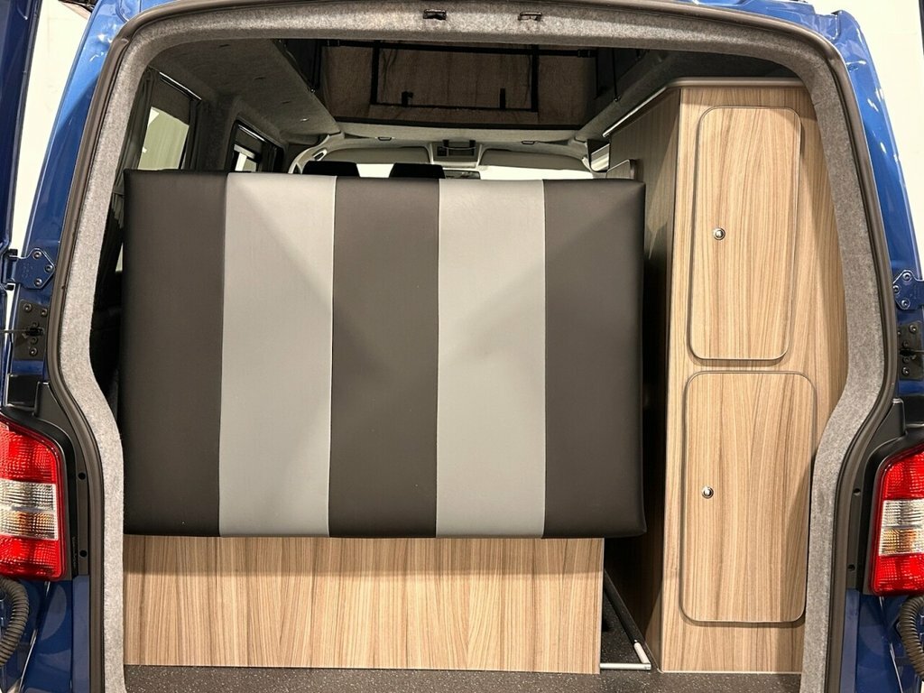 Volkswagen Transporter 2.0 Tdi Bmt 180Ps Highline Lwb 5 Seater Kombi Van White #22