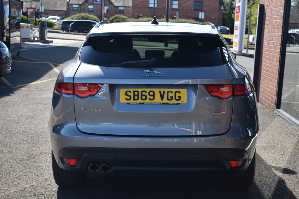 Jaguar F-Pace 2.0 D180 Chequered Flag Suv Awd Eu Grey #6