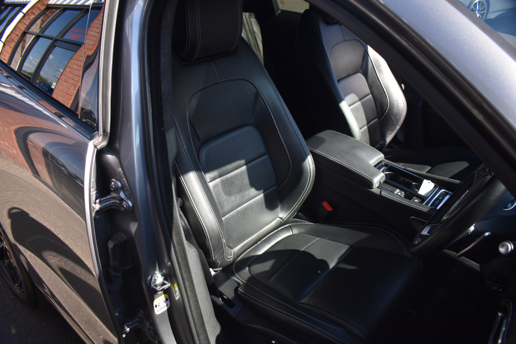 Jaguar F-Pace 2.0 P250i Chequered Flag Awd Euro 6 Ss Black #24