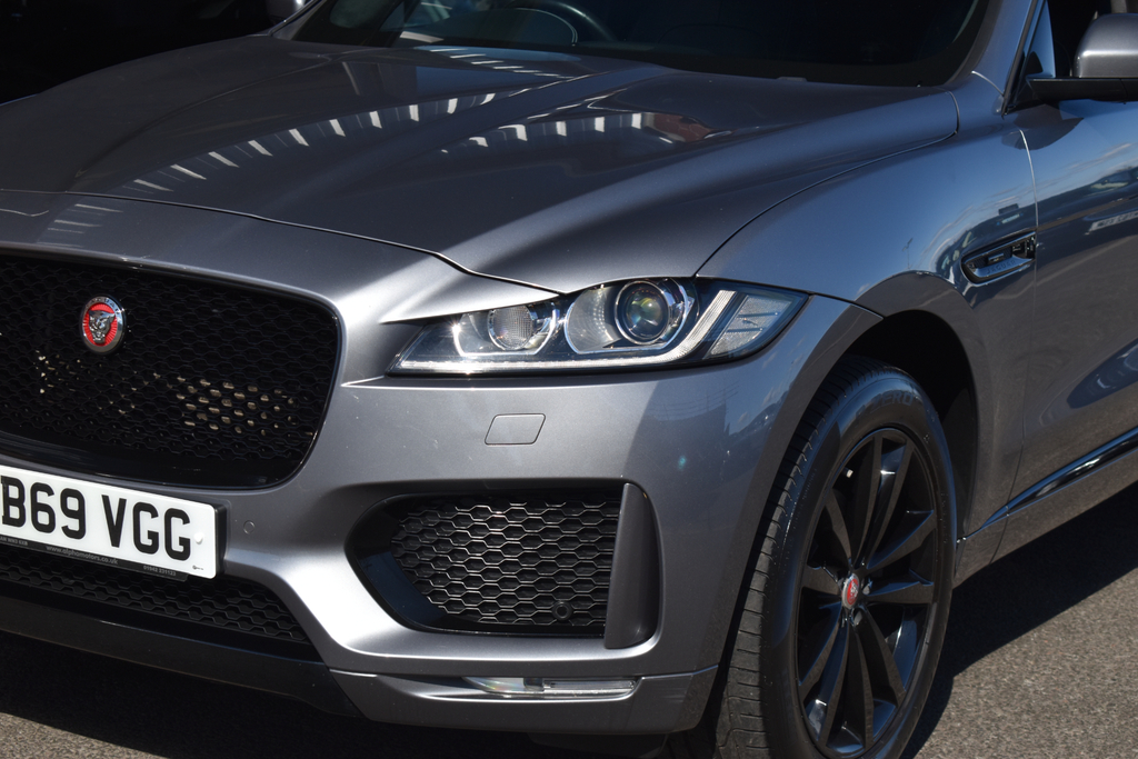 Jaguar F-Pace 2.0 P250i Chequered Flag Awd Euro 6 Ss Black #19