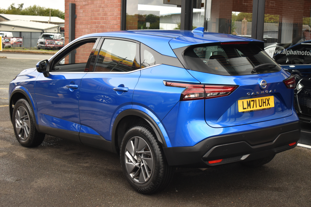 Nissan Qashqai Hatchback Blue #17