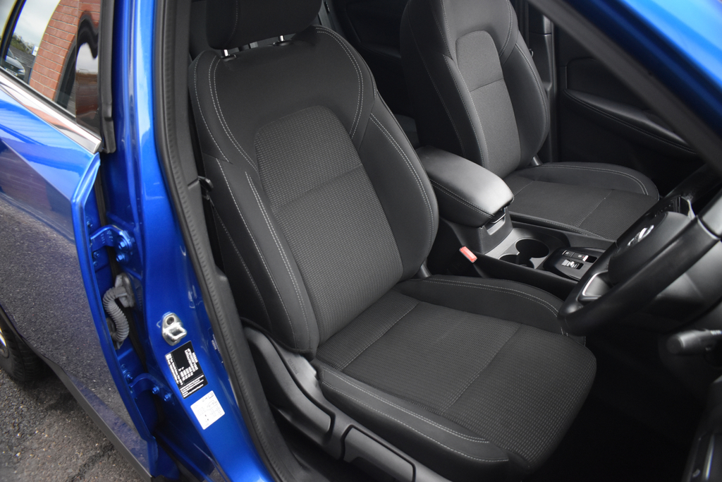 Nissan Qashqai Hatchback Blue #24