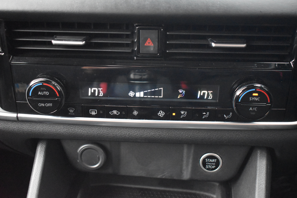 Nissan Qashqai Hatchback Blue #57