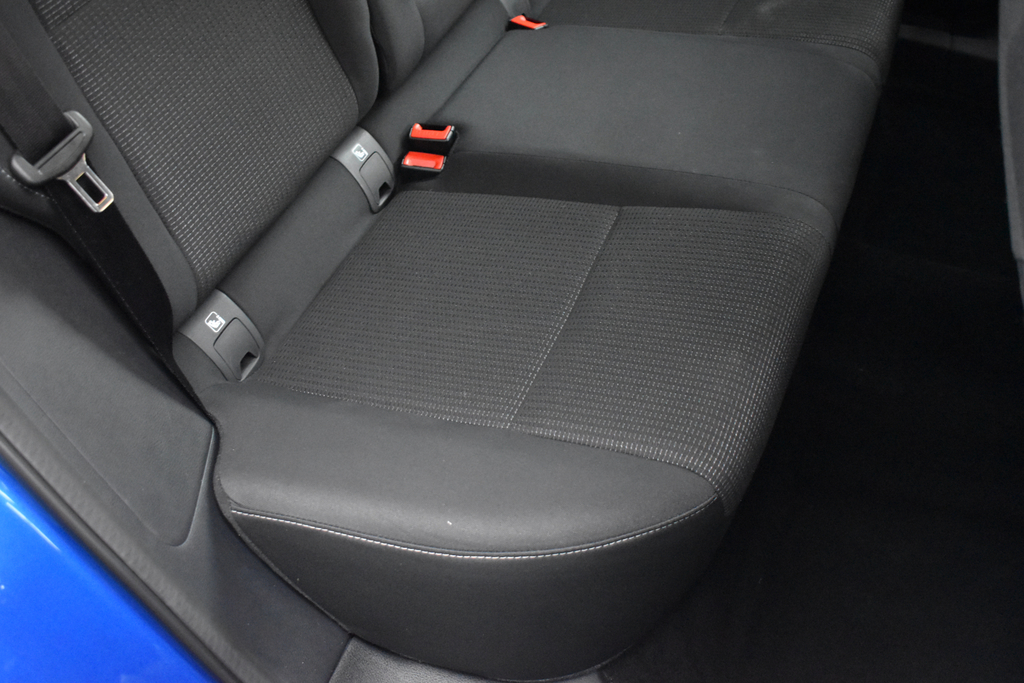 Nissan Qashqai Hatchback Blue #30