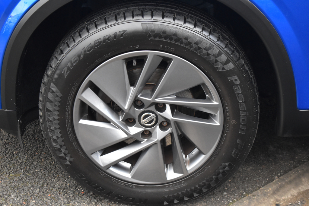Nissan Qashqai Hatchback Blue #64