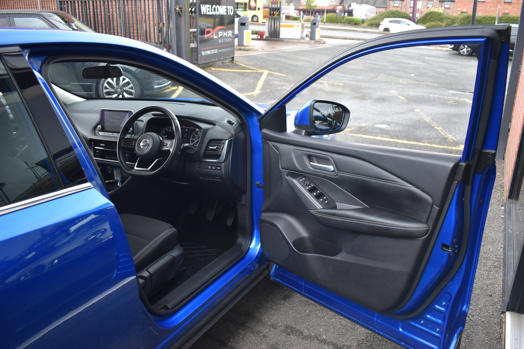 Nissan Qashqai Hatchback Blue #22